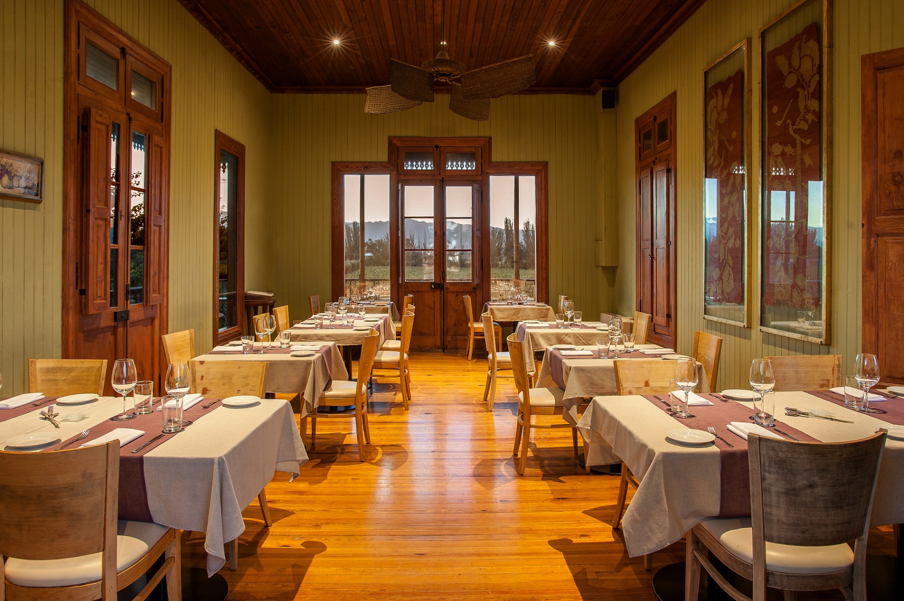 Club Tapiz Dining Room